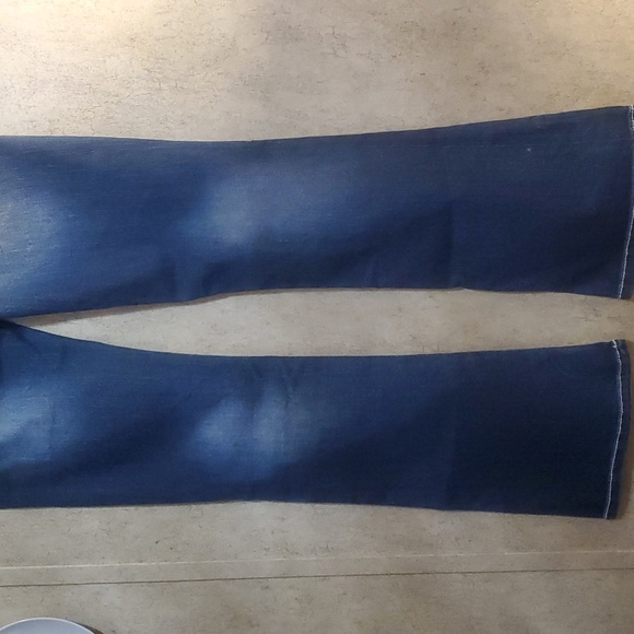 NWT Revolution by revolt women's sz 9x34 bootcut bluejeans - Picture 4 of 6